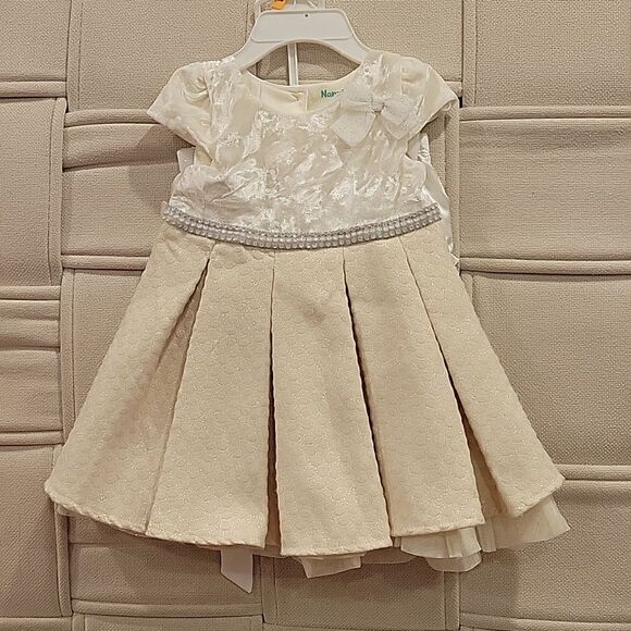 New without tag, Nannette baby dress, size 12 months - Picture 1 of 6